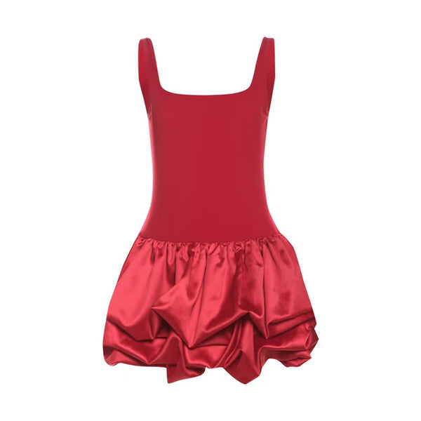 Mini-robe camisole unie à col en U et coupe basse froncée 