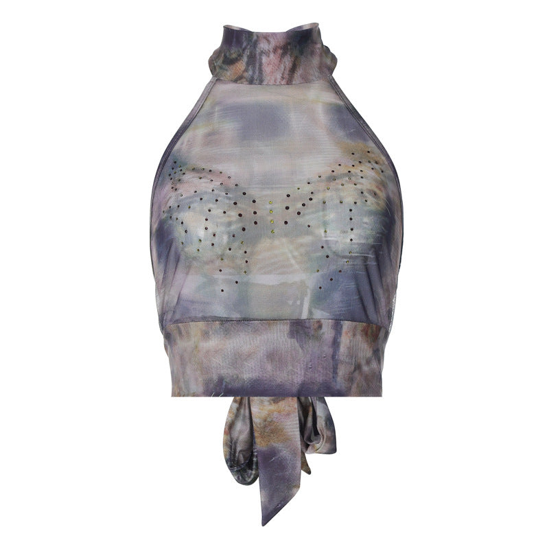Top sin espalda con estampado de malla con cuentas y lazo tipo halter 