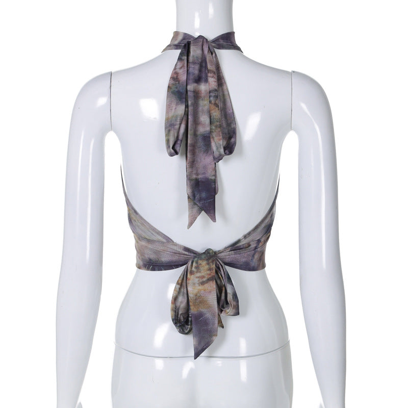 Top sin espalda con estampado de malla con cuentas y lazo tipo halter 