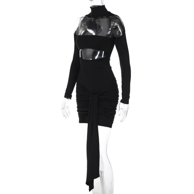 Vestido mini fruncido de manga larga con cuello alto y aberturas 