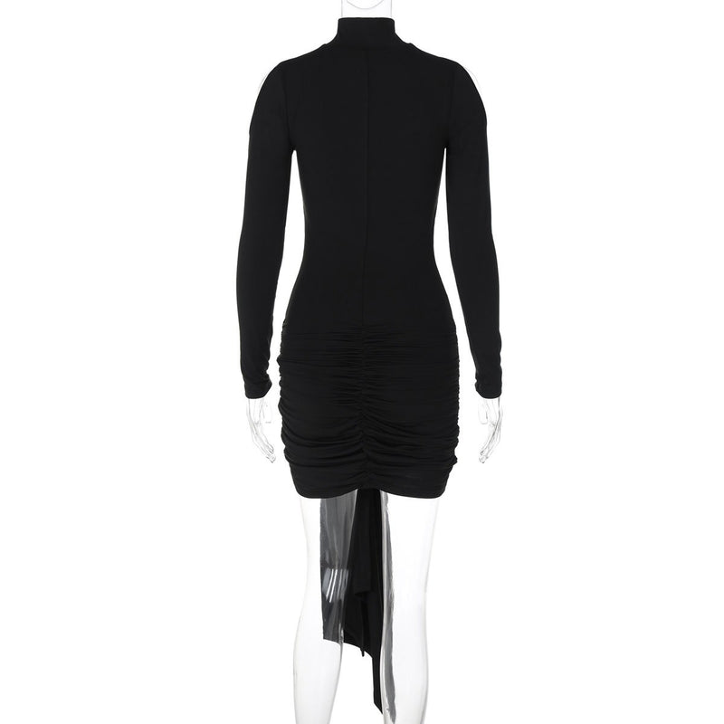 Vestido mini fruncido de manga larga con cuello alto y aberturas 