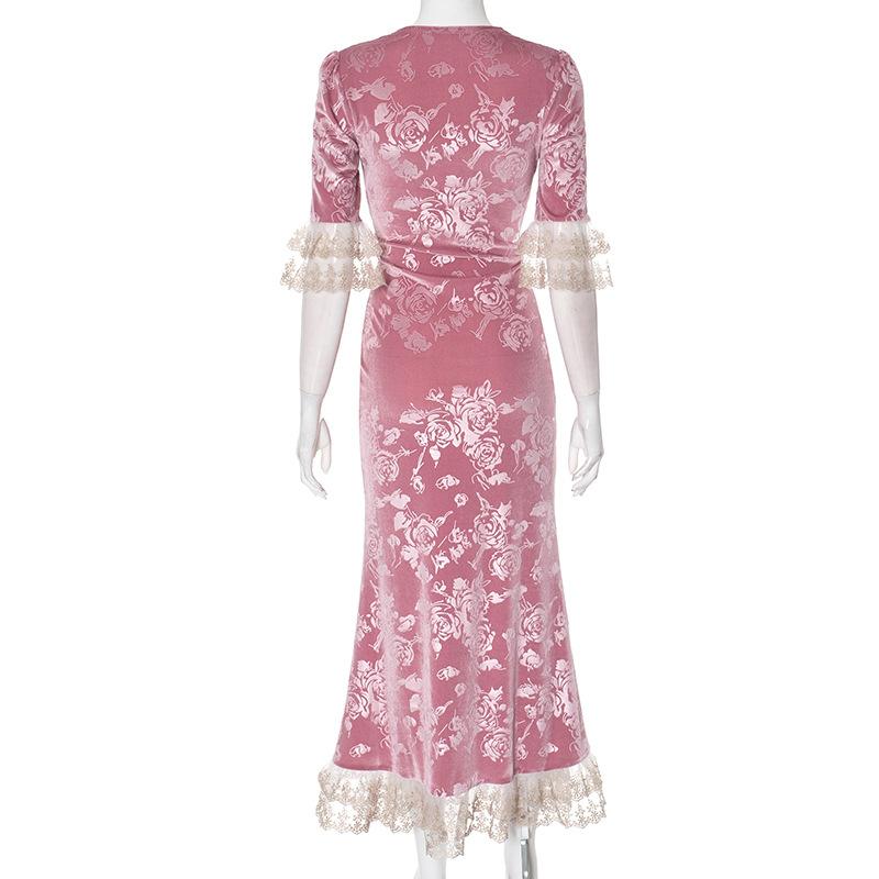 Vestido largo de terciopelo con estampado floral, escote en V y dobladillo de encaje 