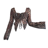 Top fruncido con estampado de leopardo, cuello en V y manga larga de malla 