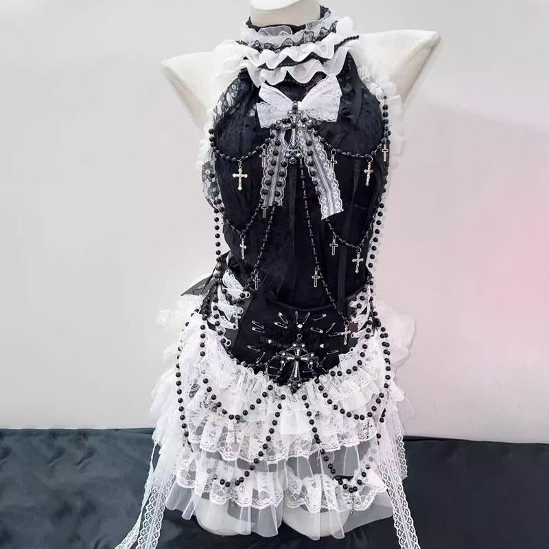 Ensemble mini-jupe froncée à volants et perles avec nœud papillon 