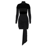 Vestido mini fruncido de manga larga con cuello alto y aberturas 