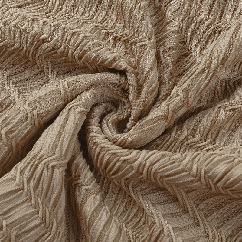 Robe midi texturée fendue à manches longues évasées et épaules dénudées 