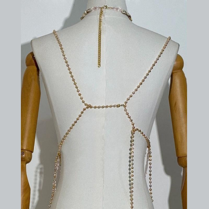 Haut camisole ajouré avec chaîne en métal et perles 