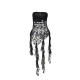 Vestido mini de tubo irregular con apliques cruzados de encaje 