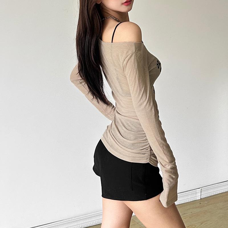 Long sleeve round neck letter print ruched top