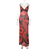 Vestido largo con tirantes finos, estampado de malla transparente y cuello vuelto 