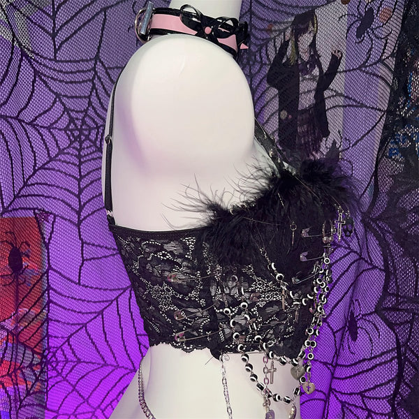 Top camisola con estampado de encaje esponjoso y aplique de alfiler con cadena de metal 