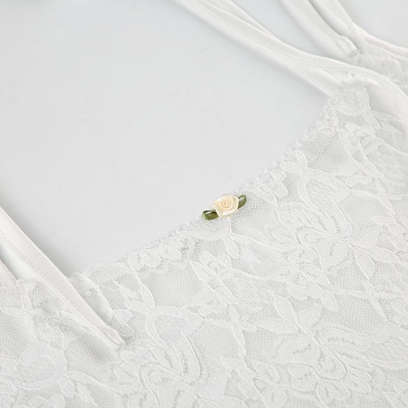 Robe courte en dentelle à col en U et à nouer soi-même avec appliques florales 