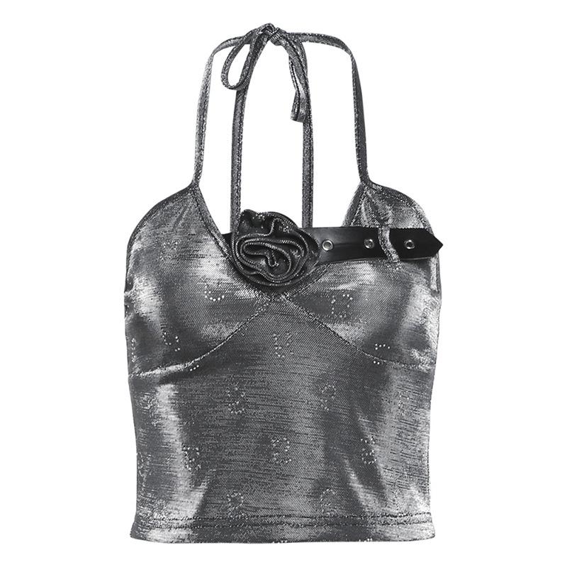 Top sin espalda con apliques florales y cuello halter con lazo 