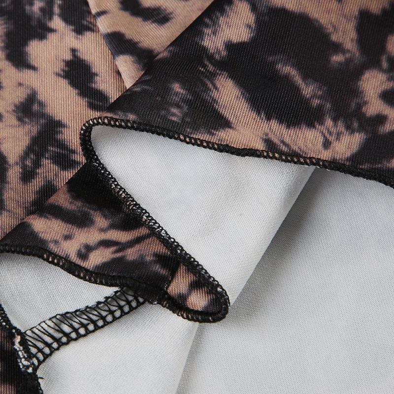Vestido mini de tirantes con estampado de leopardo y dobladillo de encaje con escote en V 
