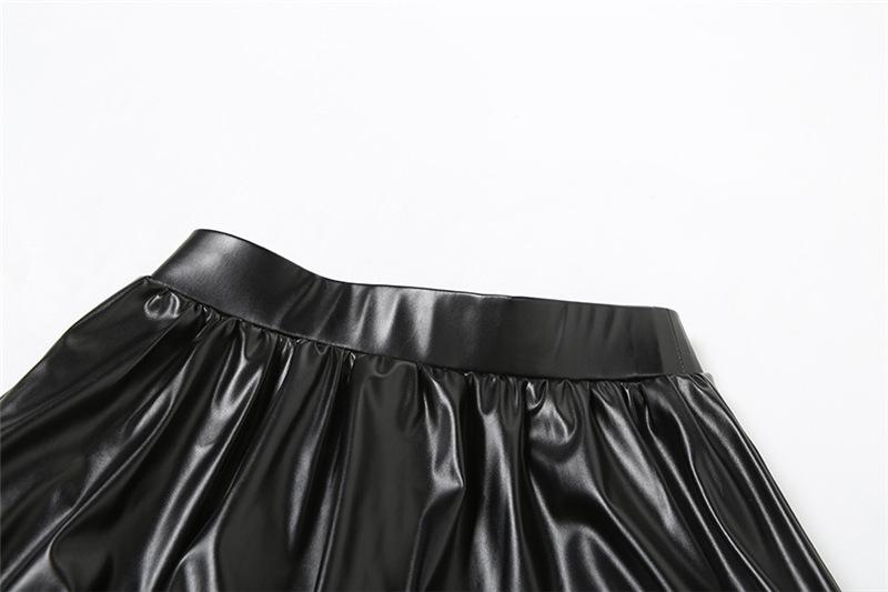 Conjunto de minifalda fruncida irregular de cuero PU con un hombro 