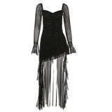 Mini-robe froncée en maille irrégulière à manches longues évasées 