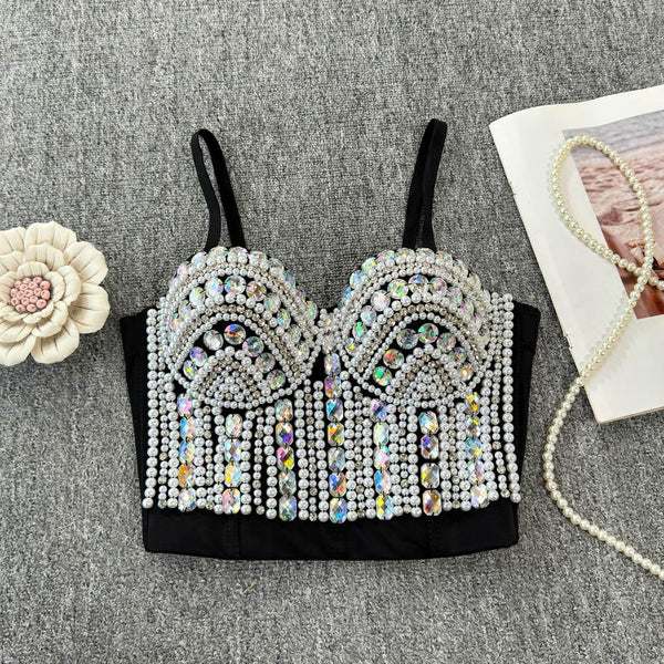 Haut camisole dos nu boutonné à col en V et perles 