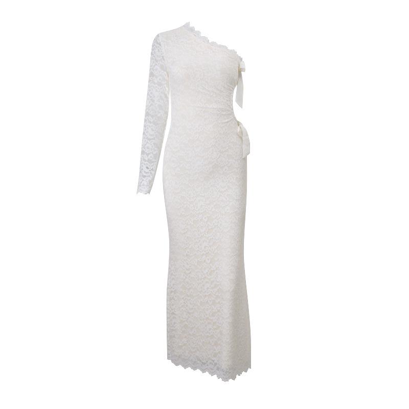 Robe longue ajourée à manches longues et ourlet en dentelle avec nœud papillon 