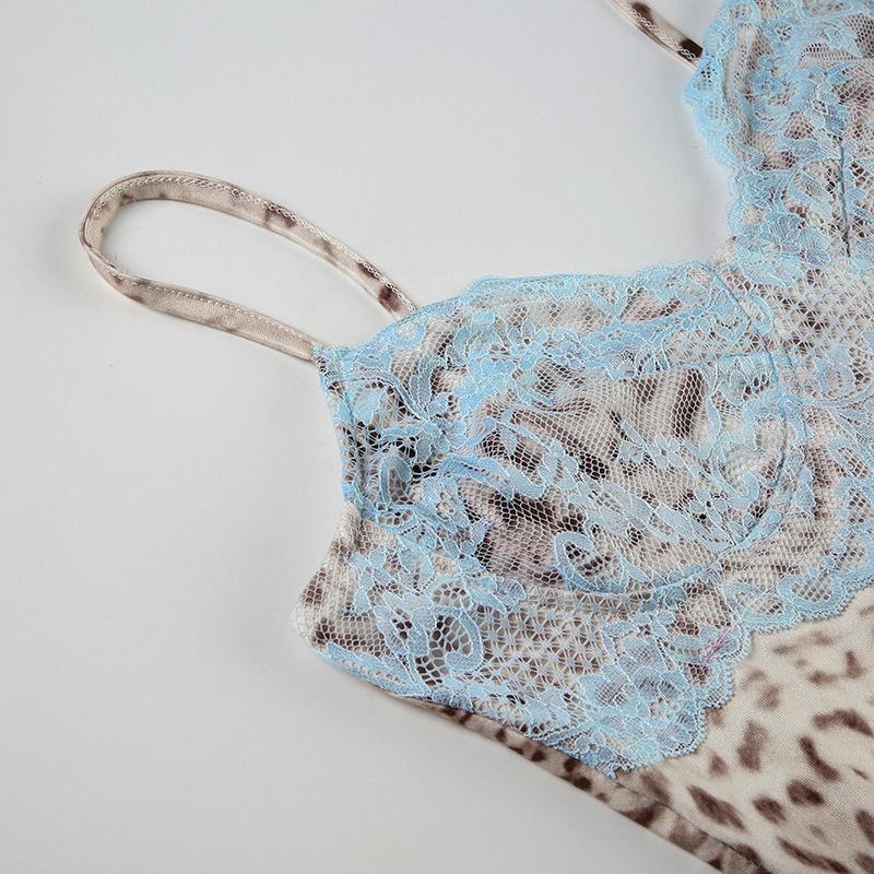Mini-robe camisole à imprimé léopard, col en V, ourlet en dentelle 