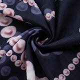 Top de malla transparente con estampado de cuentas, cuello en U y mangas largas acampanadas 