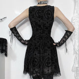 Mini-robe imprimée à ourlet en dentelle et col carré froncé 