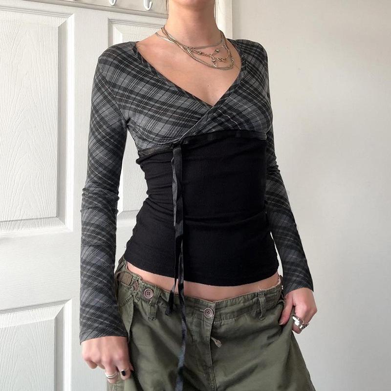 Top de manga larga con estampado de rayas, cuello en V y lazo 