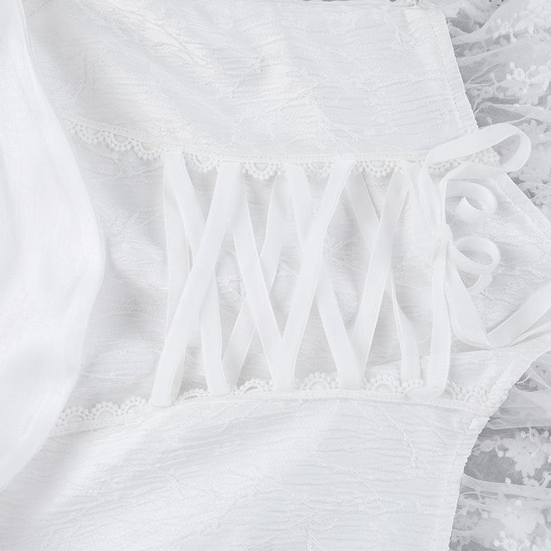 Haut caraco corset à lacets avec ourlet en dentelle et épaules dénudées 