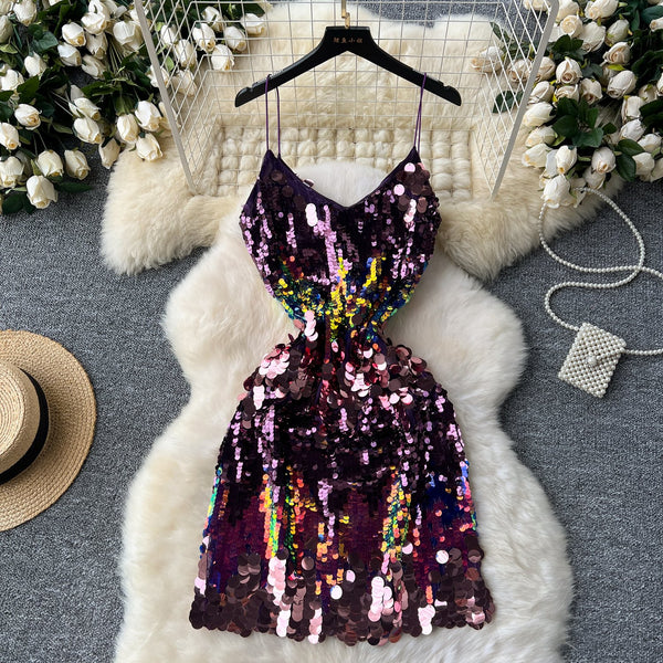 Minivestido con escote en V, tirantes finos, cremallera y espalda descubierta con purpurina 