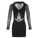 Vestido mini con botones, manga larga y escote en V de malla y plumas 