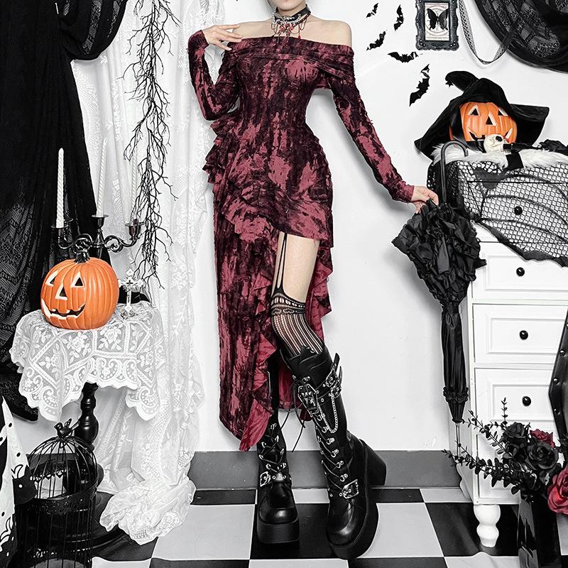 Vestido midi con volantes en contraste, abertura y manga larga con hombros descubiertos 