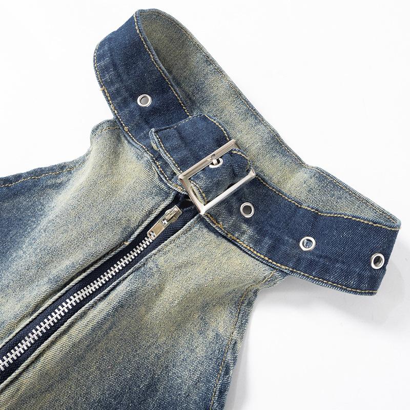 Top vaquero con cuello halter, cremallera, abertura, hebilla y dobladillo sin rematar 