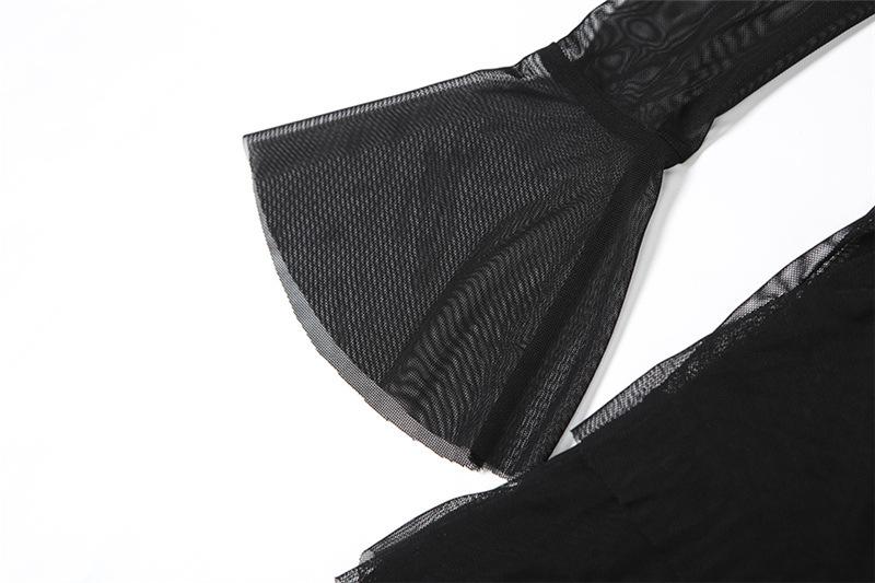 Mini-robe froncée en maille irrégulière à manches longues évasées 