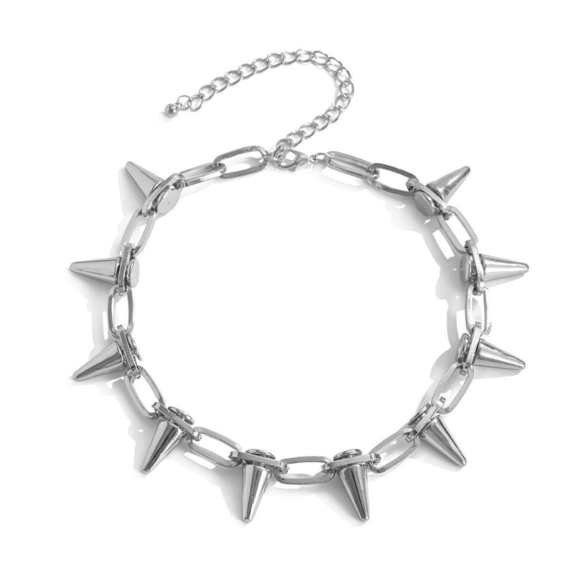 Rivet decor metal chain choker necklace