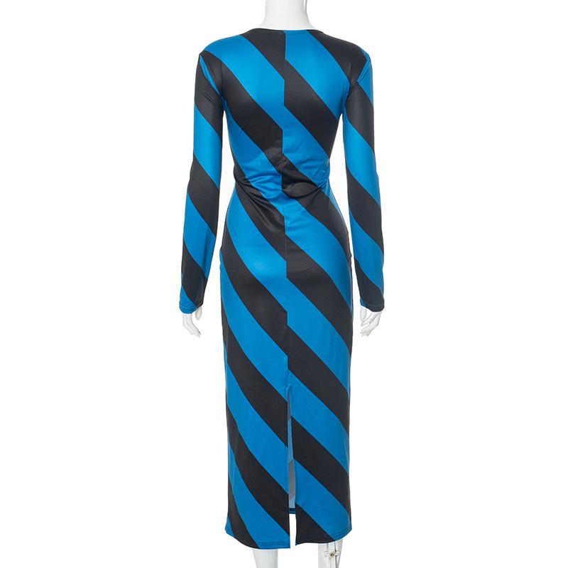 Long sleeve crewneck slit twill print midi dress