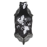 Top sin espalda con estampado de encaje y botones halter 