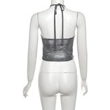 Top sin espalda con apliques florales y cuello halter con lazo 
