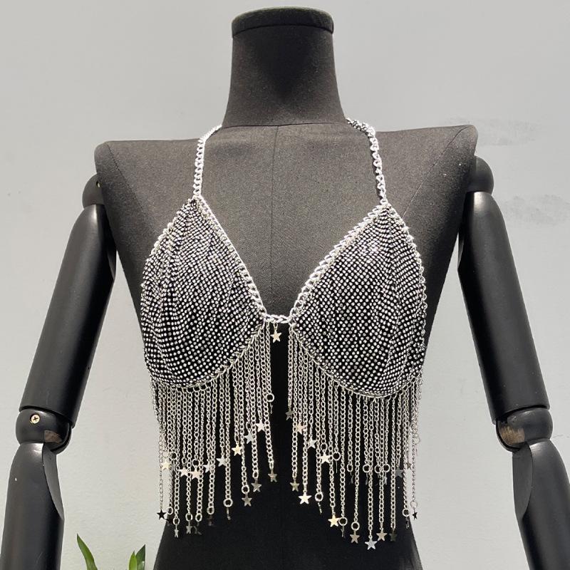 Top con borlas, cuello en V, cuentas y cadena de metal 