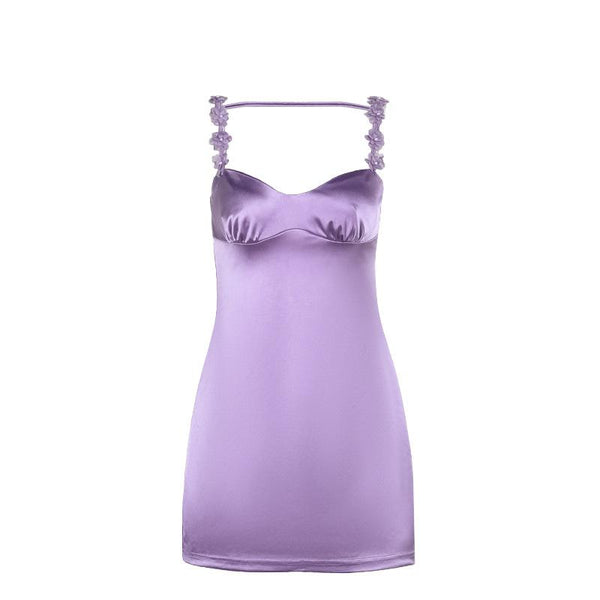Mini-robe caraco froncée avec appliques de fleurs et col en V 