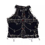 Top de cuello redondo calado con aplique de flor y broche de cadena de metal 
