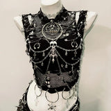 Ensemble mini-jupe zippée avec chaîne en métal et anneau en O et applique tête de mort 