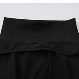 Vestido mini fruncido de manga larga con cuello alto y aberturas 