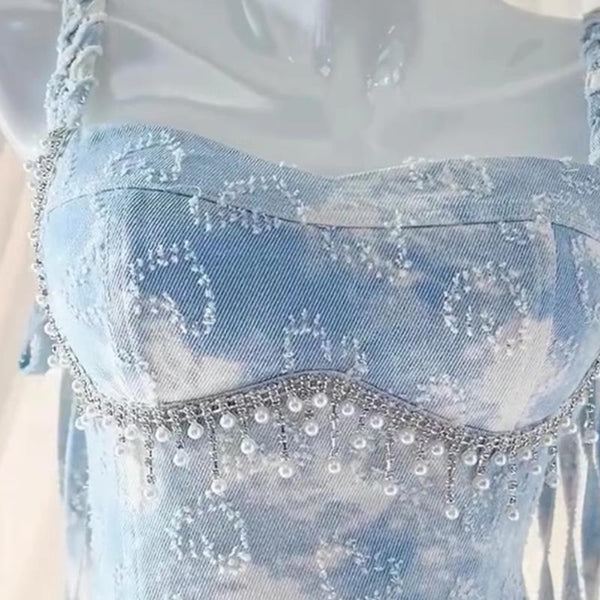 Mini-robe caraco contrastée en denim à col en V et perles 
