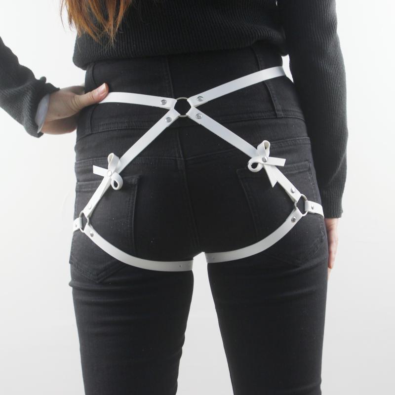 Porte-jarretelles en cuir PU avec nœud papillon et anneau en O