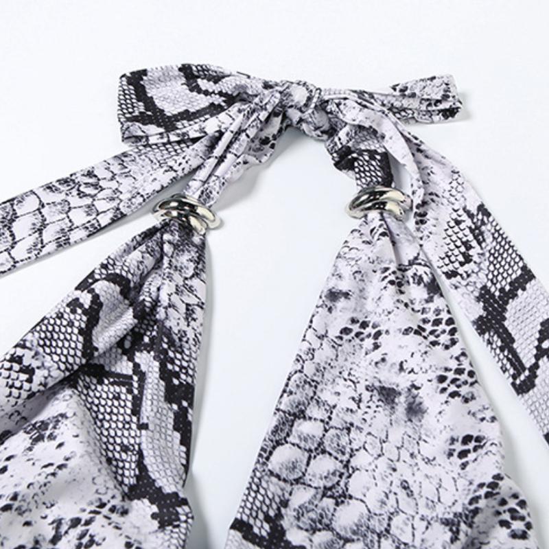 Conjunto de minifalda con estampado de cuello vuelto y lazo tipo halter 