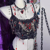 Haut camisole à ourlet en dentelle et chaîne en métal, col en U, appliqué tête de mort et griffes 