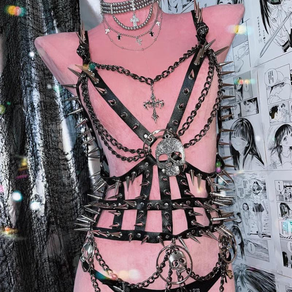 Corsé de cuero PU con aplique de calavera y cadena de metal 