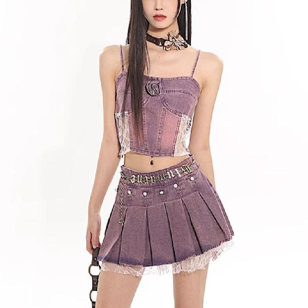 Ensemble mini-jupe plissée en jean avec ourlet en dentelle et appliques florales 