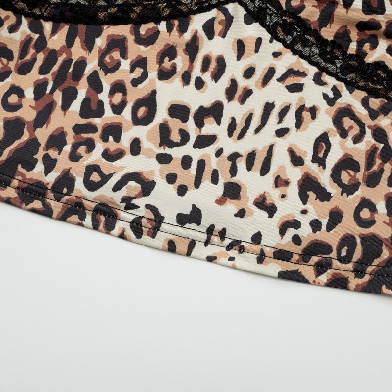 Top camisola sin espalda con estampado de leopardo y dobladillo de encaje con cuello en V 