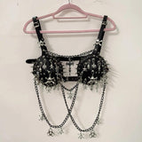 Top de tirantes con hebilla y aplique de calavera con remaches de cadena de metal 