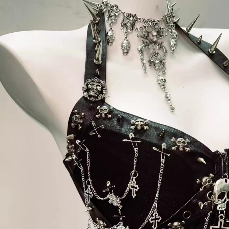 Metal chain o ring skull applique zip-up mini skirt set